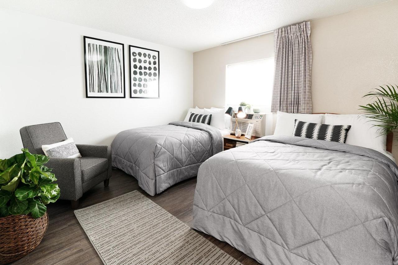 Intown Suites Extended Stay West Palm Beach Fl - Military Trail Rd Exterior photo